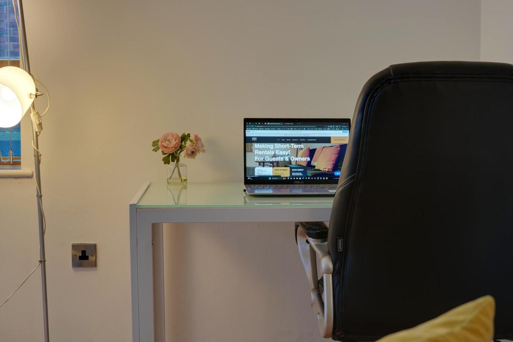 Stylish 2 Bed Apt 18 - City Centre, Free Parking, Espresso Machine & Netflix - Hosted By Stay Host Save シェフィールド エクステリア 写真
