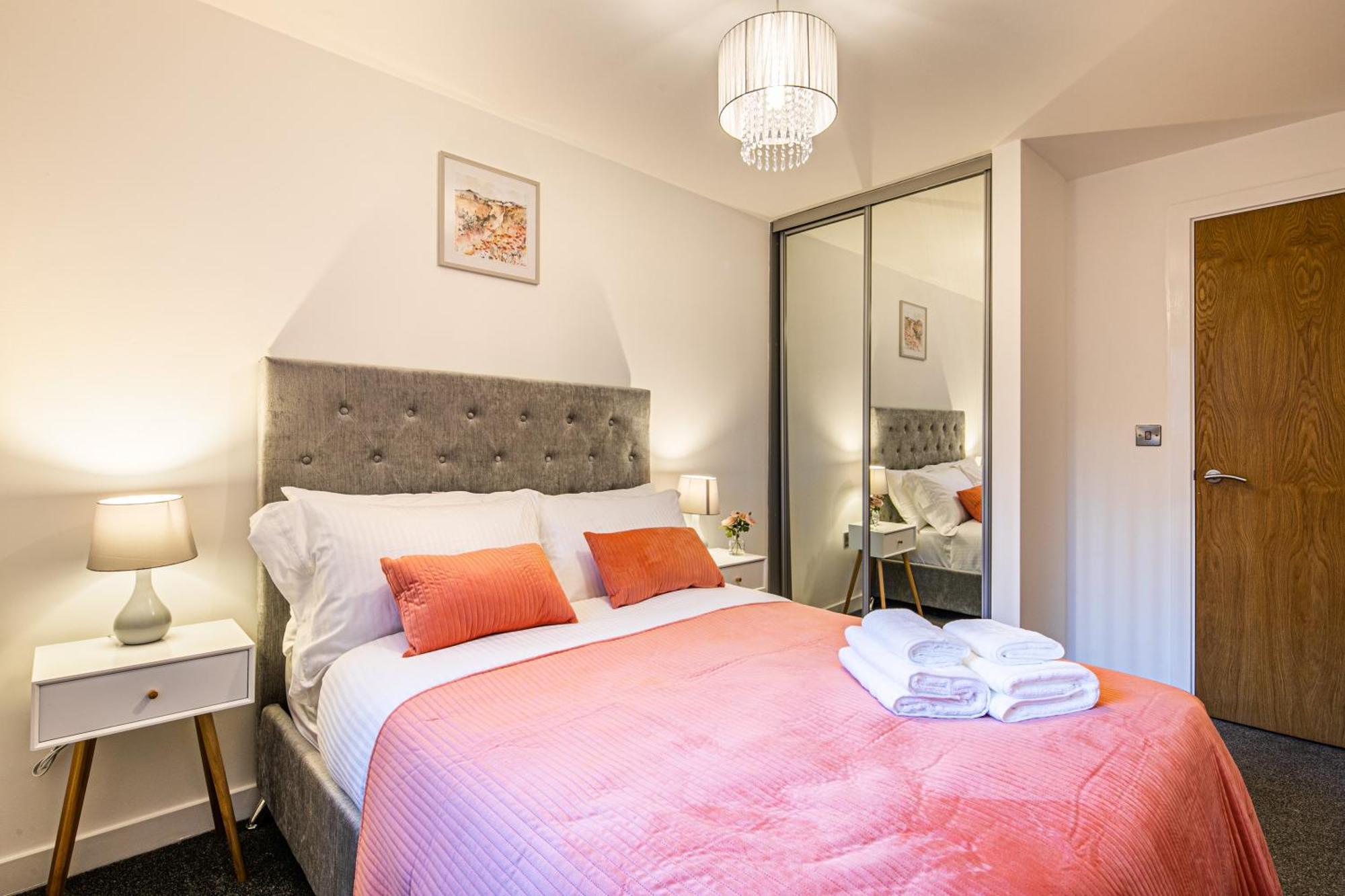 Stylish 2 Bed Apt 18 - City Centre, Free Parking, Espresso Machine & Netflix - Hosted By Stay Host Save シェフィールド エクステリア 写真