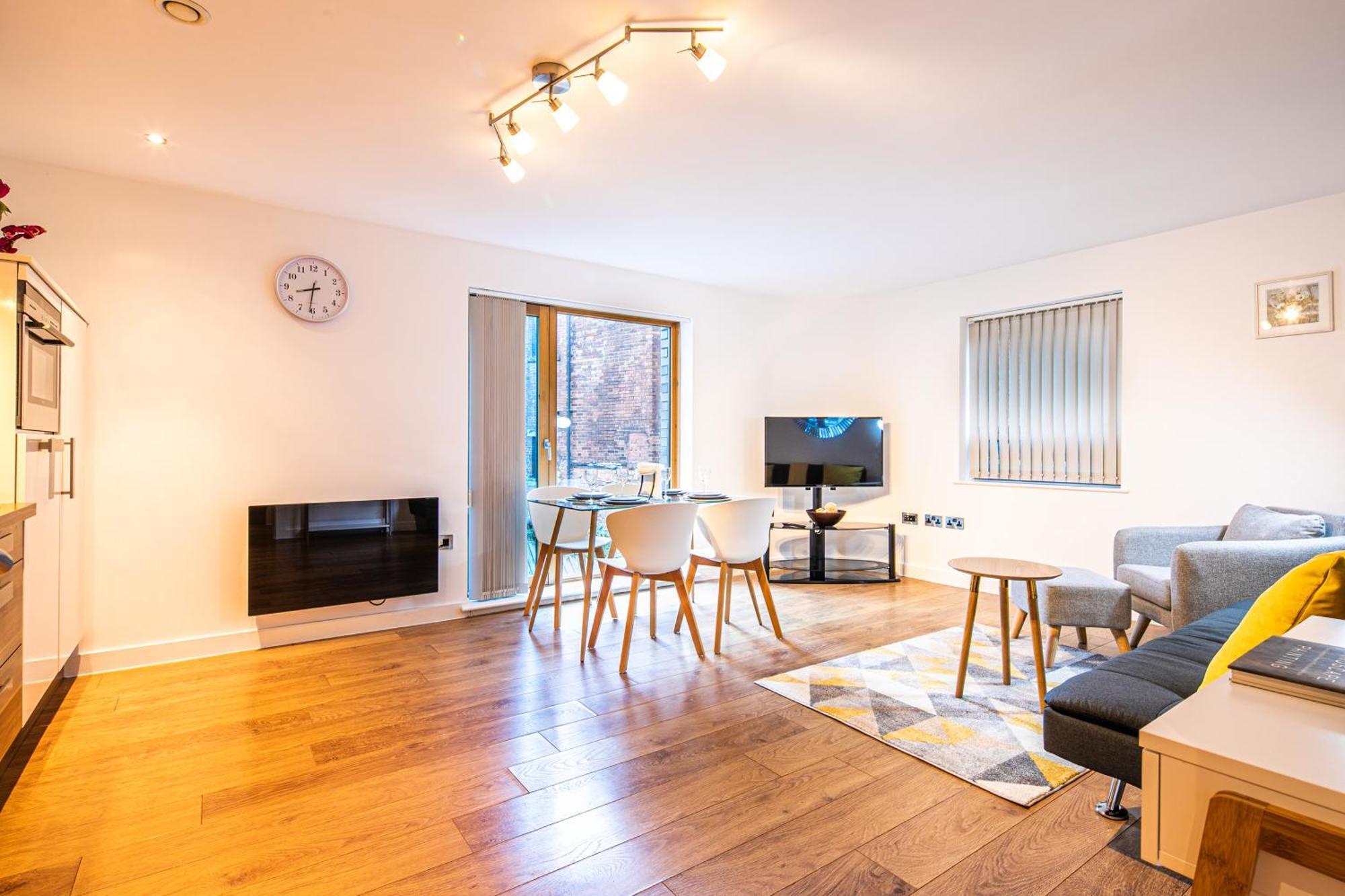 Stylish 2 Bed Apt 18 - City Centre, Free Parking, Espresso Machine & Netflix - Hosted By Stay Host Save シェフィールド エクステリア 写真