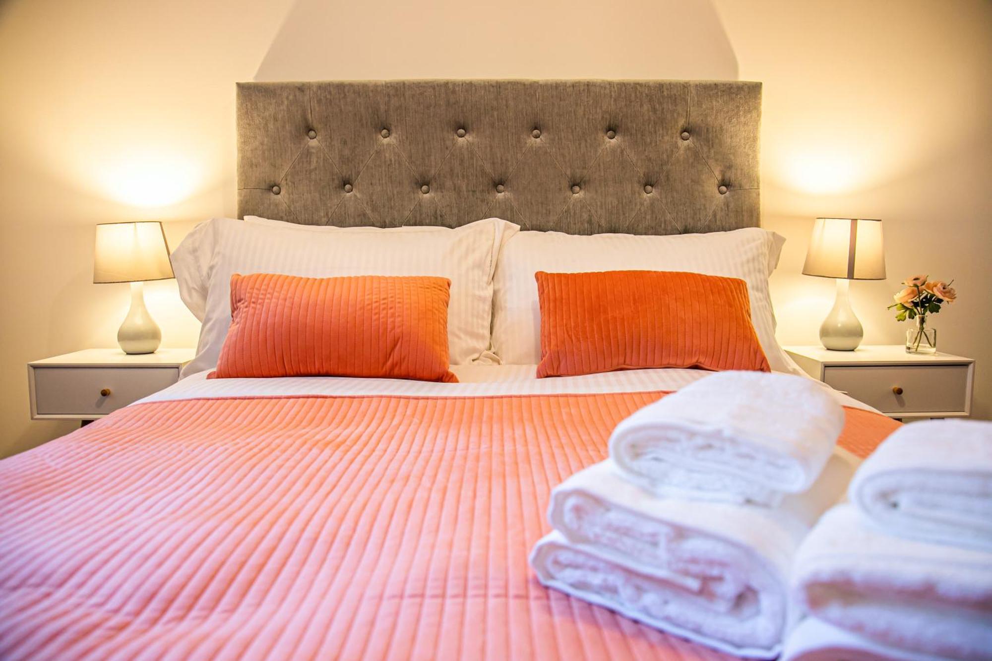 Stylish 2 Bed Apt 18 - City Centre, Free Parking, Espresso Machine & Netflix - Hosted By Stay Host Save シェフィールド エクステリア 写真